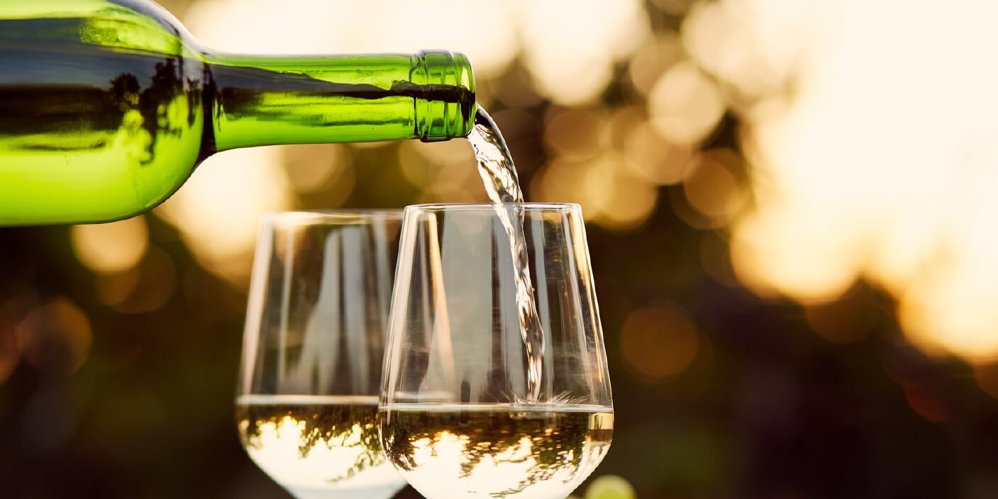 White-wine-glass-barworld-India